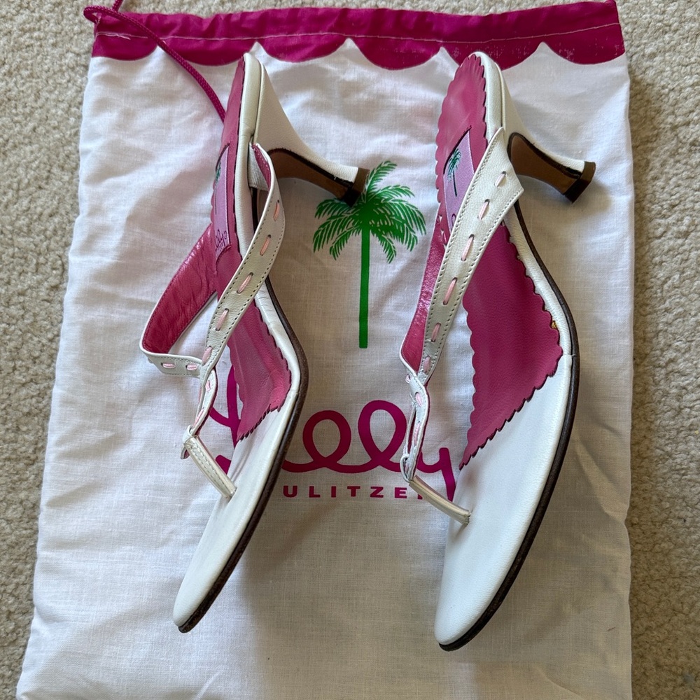 Lilly Pulitzer White Leather Thong Sandals with Pink Insole - Picture 2 of 4